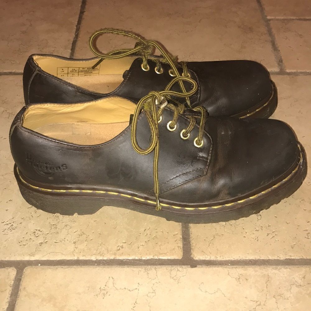 Dr. Martens Air Wair Classic Lace Up - Picture 4 of 6